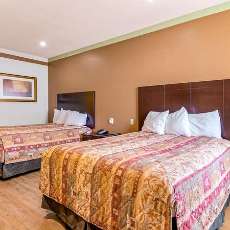 Big Lake Inn And Suites Dış mekan fotoğraf