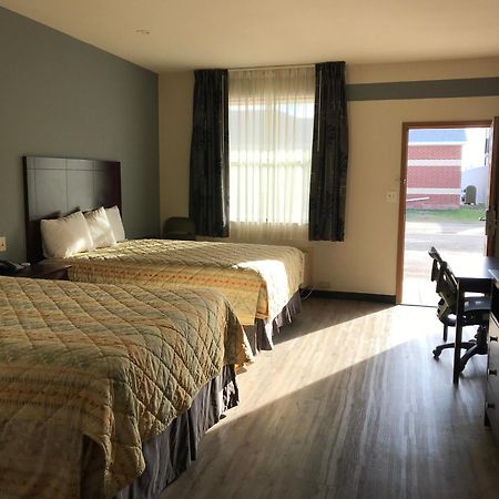 Big Lake Inn And Suites Dış mekan fotoğraf